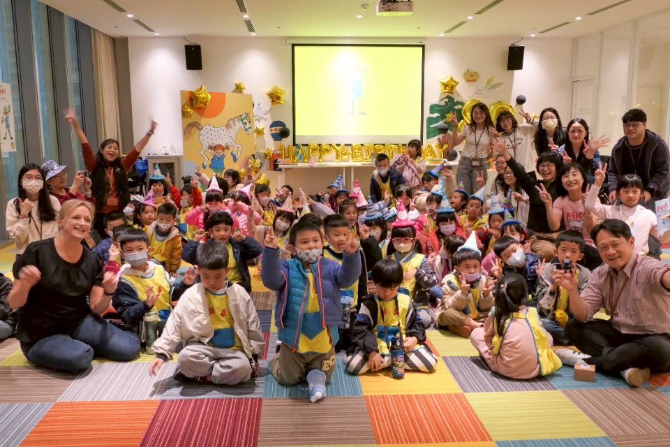 「長襪皮皮80歲生日派對」歡樂登場 桃園市立圖書館攜手瑞典貿易暨投資委員會台北辦事處 共推 瑞典經典兒童文學與文化交流